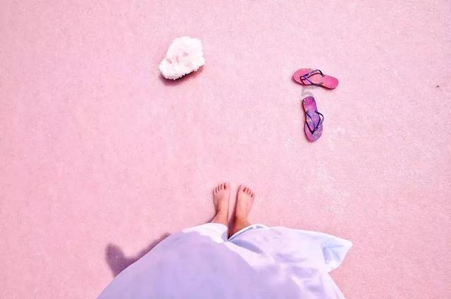 She went to sanya last night 的提问是什么？游戏画面